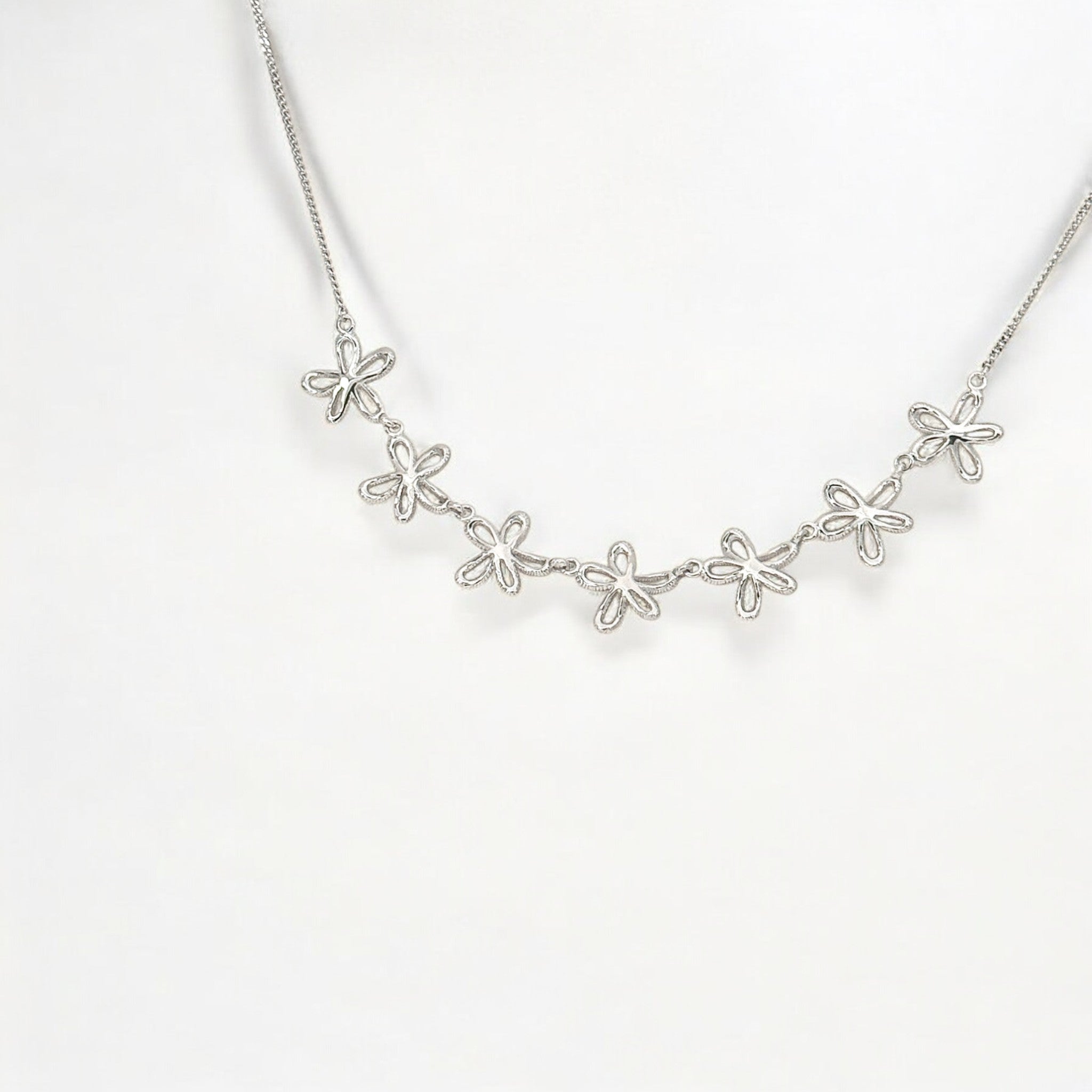 Silver Sparkle Petite Chain - Everbloom crafted with premium sterling silver with rhodium finish, hypoallergenic and tarnish-resistant