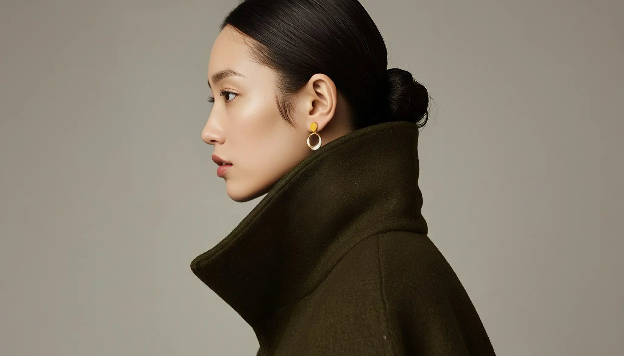 Gold drop earrings for women with chalcedony stone and enamel detail, Solara design
